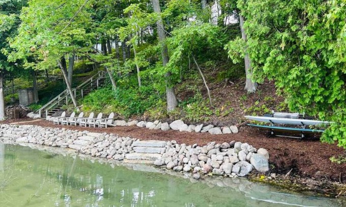 Cascade Casa | Stunning Lakefront Cottage