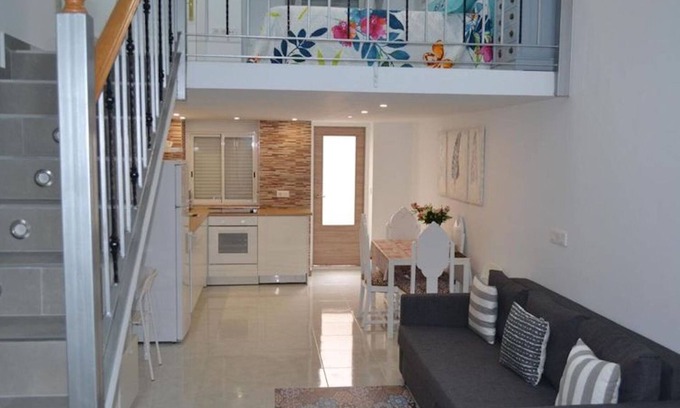 Pla del Bon Repós Apartamento | Impresionante apartamento tipo loft con aire acondicionado, impresionante conversión moderna