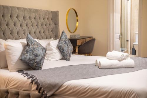 Thamesfield Apartamento | Stunning London Flat with Lush Garden - Steps to Park by The River Thames