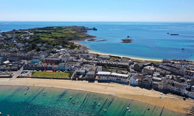 Isles of Scilly Casa | Stunning luxury home overlooking St Marys Harbour