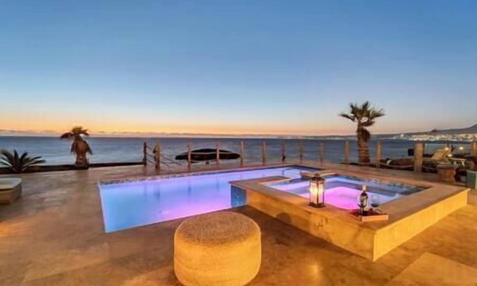 Primo Tapia Casa | Stunning Luxury Ocean-Front Casa with Pool & Spa