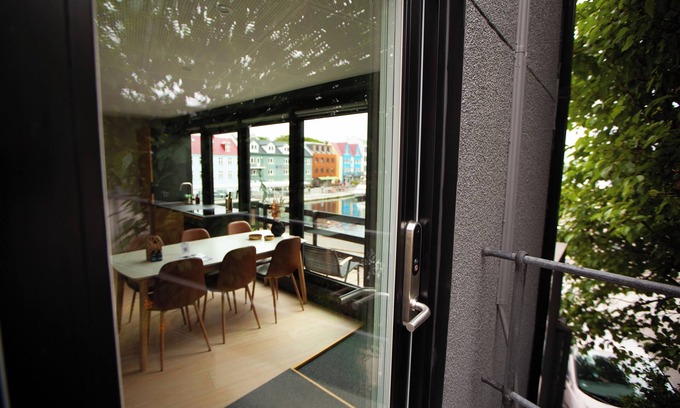 Torshavn Apartamento | Stunning Marina View - Brand New - City Center