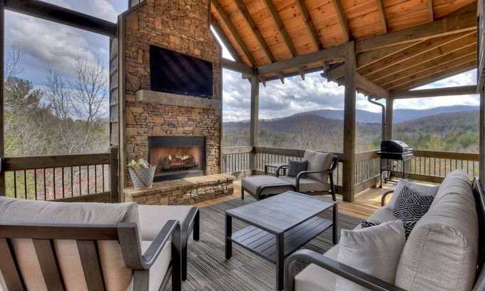 Epworth Casa | Book 4 nights and get the 5th one FREE!