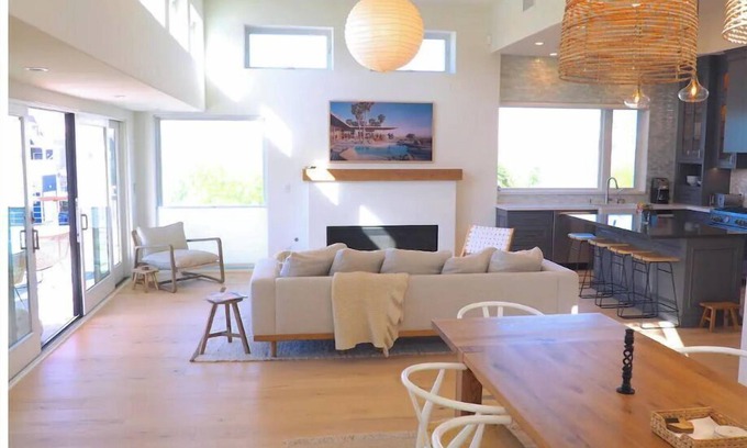 Pierpont Bay Casa | Stunning New Construction Steps From The Beach