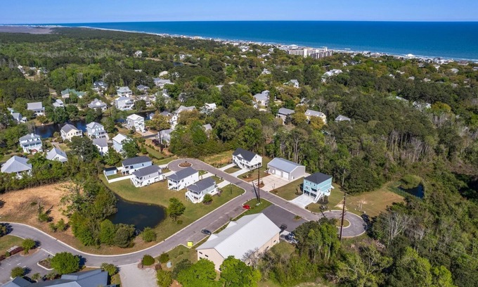 Litchfield by the Sea Casa | Stunning newly built property in Litchfield Landing.
