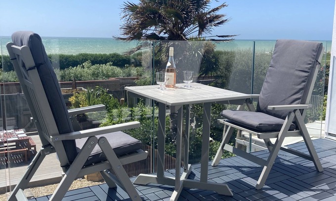 Rustington Casa | Stunning, newly refurbished, beachfront townhouse in Rustington