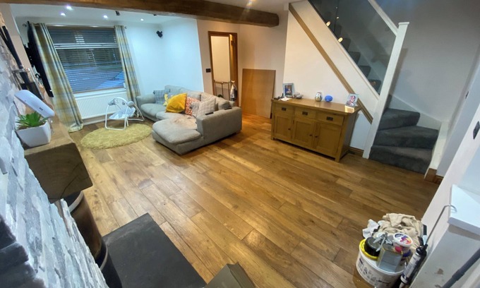 Waunlwyd Casa | Stunning Newly renovated 3 story property