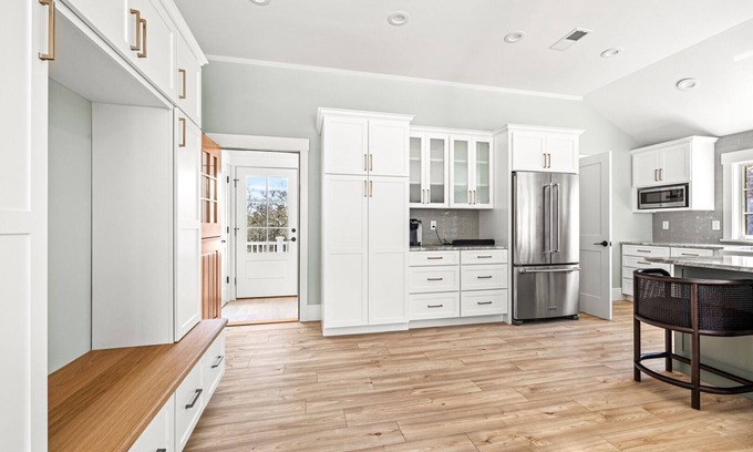 South Kingstown Casa | Stunning newly constructed home!Nature views, privacy&close to local attractions