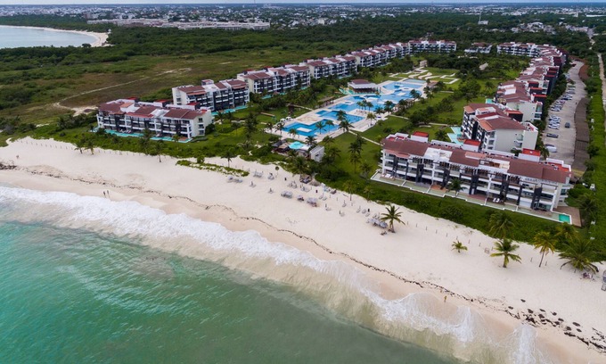 Ejidal Apartamento | Stunning Ocean Front By Condo Boutique