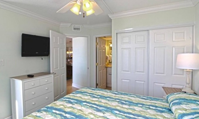The Dunes Condominio | Stunning Ocean Front 2 bed, 2 bath condo with full kitchen and in-unit laundry