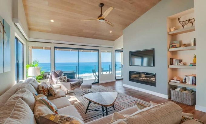Solana Beach Condominio | Stunning Ocean Trails | Luxury Collection