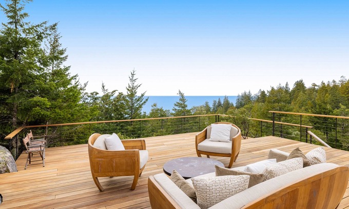 Gualala Casa | Stunning ocean view home with gourmet kitchen, luxe interior & large deck