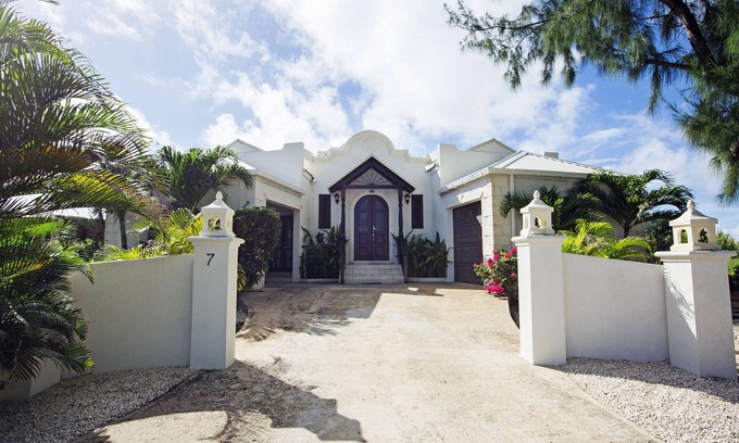 Ragged Point Villa | Impresionante villa de lujo con vista al mar para escapadas a la isla y lunas de miel idílicas