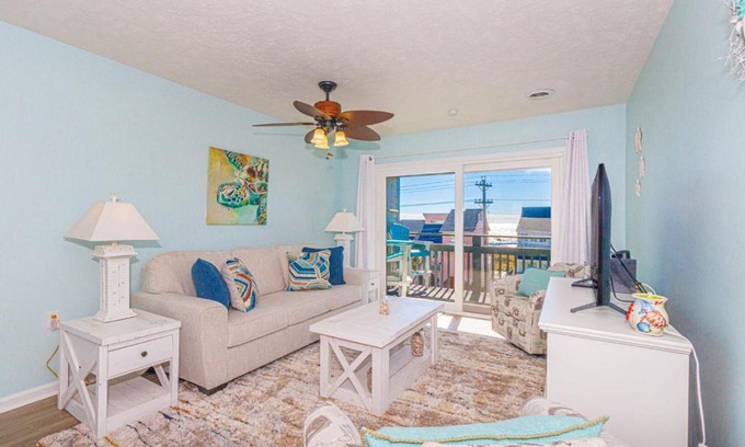 North Myrtle Beach Casa | Stunning Ocean View 2-bedroom Suite-Renovated and sleeps 8! Channel Marker E-3