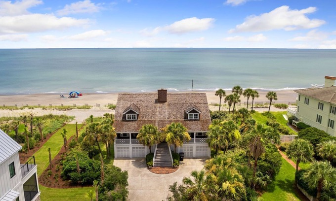 Debordieu Colony Casa | Stunning oceanfront beach house, where the beauty of nature meets luxury living