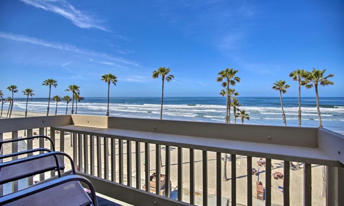 Townsite Apartamento | Stunning Oceanside Condo Walk to the Beach!