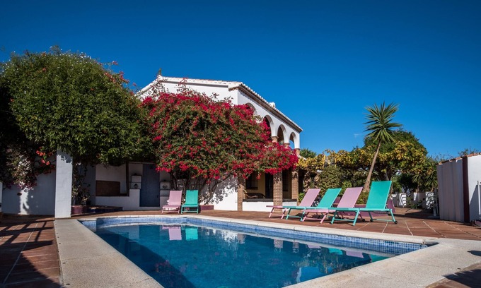 Comares Otro | Una impresionante Finca y Cortijo ahora con un 20% de descuento y vistas al Mediterráneo.