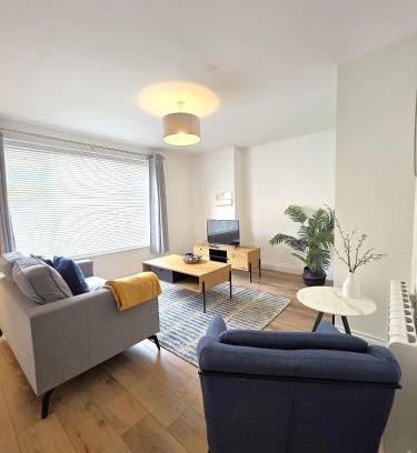 Ely Apartamento | Stunning One Bed Flat at Dawe Luxury Suites - An Entire Apartment near Ely Cathedral & Train Station - The Perfect Base to Explore Ely, Cambridge, Norfolk & London - 2 Guests Max