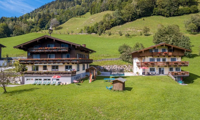 Goldegg Apartamento | Stunning panorama, space, tranquillity and a swimming pool