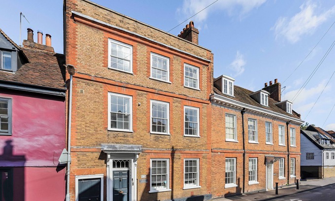 Hertingfordbury Cama Y Desayuno | Stunning period townhouse in the heart of Hertford close to London