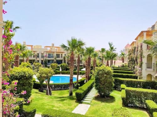 Safaga Apartamento | Stunning Pool View 1bed Private Beach Access, Veranda Sahl Hasheesh