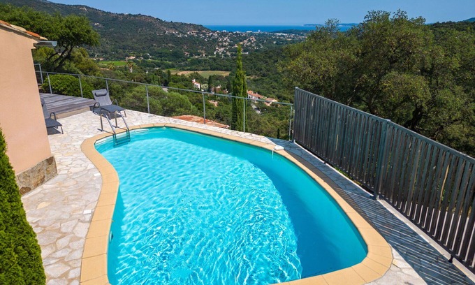 Bormes-Les-Mimosas Villa | Estupenda casa de vacaciones privada con A/C, WIFI, piscina privada, TV, terraza y aparcamiento