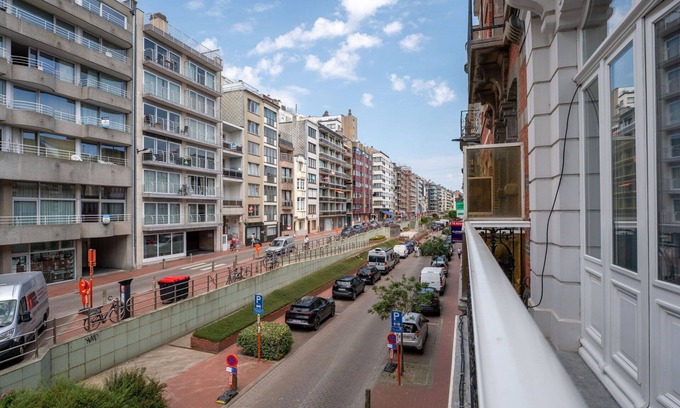 Blankenberge Villa | Maravillosa casa de vacaciones privada para 8 personas con WIFI, A/C, TV y terraza