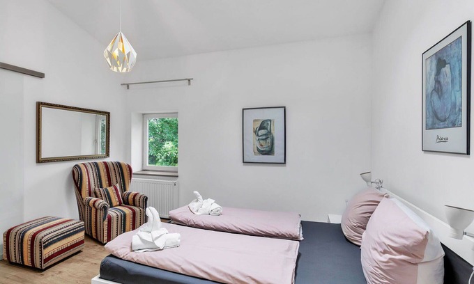 Drochtersen Casa | Maravillosa casa de vacaciones privada con internet, TV, terraza, mascotas permitida y aparcamiento