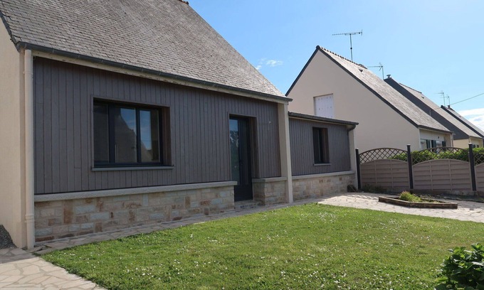 Matignon Casa | Maravillosa casa de vacaciones privada con TV, terraza, mascotas permitida y aparcamiento