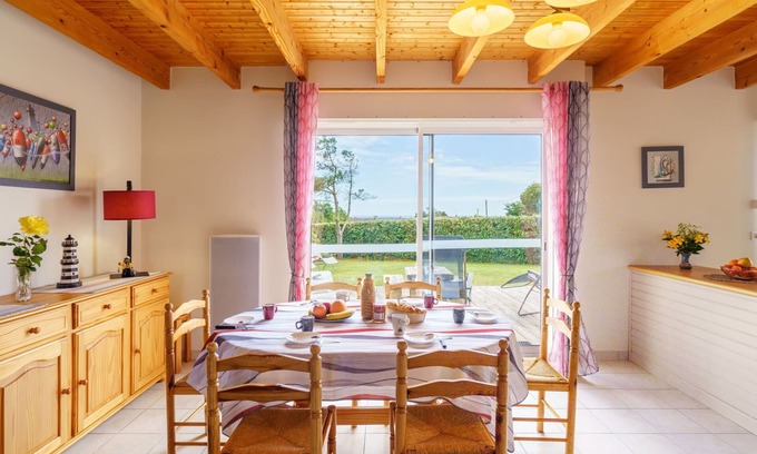 Primelin Casa | Preciosa casa de vacaciones privada con TV, terraza, mascotas permitida y aparcamiento