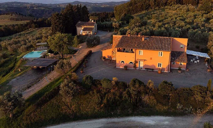 Montelupo Fiorentino Villa | Casa de vacaciones privada con WIFI, piscina privada, A/C, TV, patio, vista panorámica