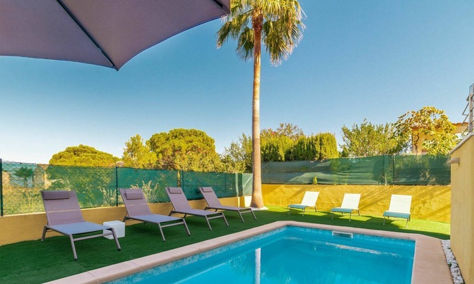 Urbanizacion Mont Ferrutx Villa | Casa de vacaciones privada con A/C, piscina privada, bañera de hidromasaje, WIFI, TV, patio