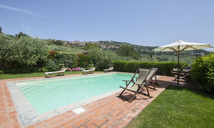 Camucia Villa | Casa de vacaciones privada con WIFI, A/C, piscina privada, TV, terraza, vista panorámica