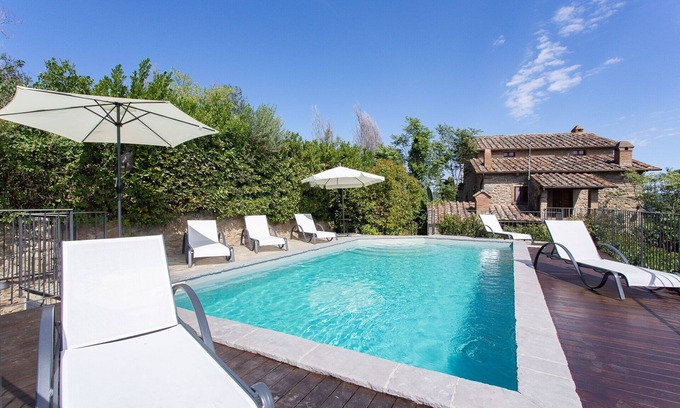 Camucia Villa | Casa de vacaciones privada con piscina privada, WIFI, A/C, TV, terraza, vista panorámica