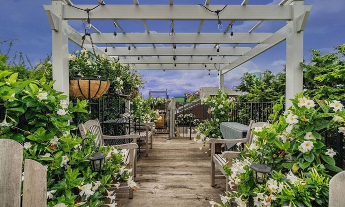 Beacon Hill Apartamento | Stunning Rooftop Apartment & Garden Deck