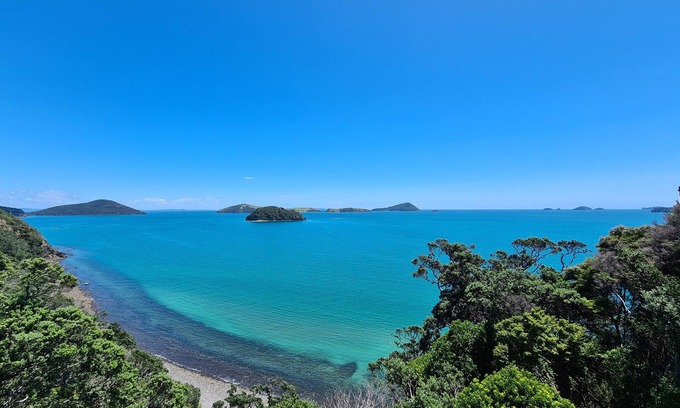 Coromandel Casa | Stunning Sea/Island Views - Wi-Fi, 86" Smart TV/Netflix/Apps. Weber BBQ E-Bikes