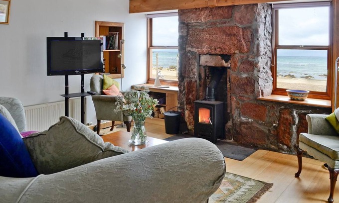 Fraserburgh Cabaña | Bañera de hidromasaje, vistas al mar, OpenPlan. Mascotas bienvenidas.
