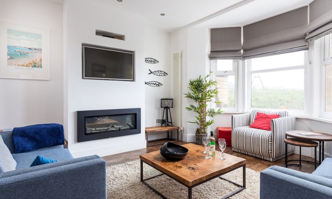 Newquay Casa | Casa de hermoso diseño, vistas sobre Fistral, cerca de la playa y del centro de la ciudad