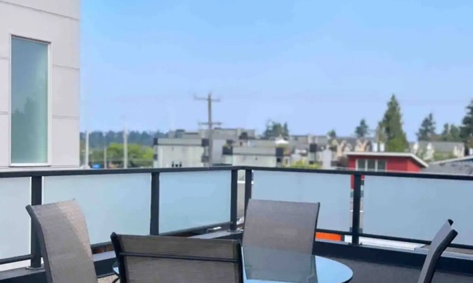 South Delridge Casa | Stunning Seattle Retreat - Utopia Luxury Stay