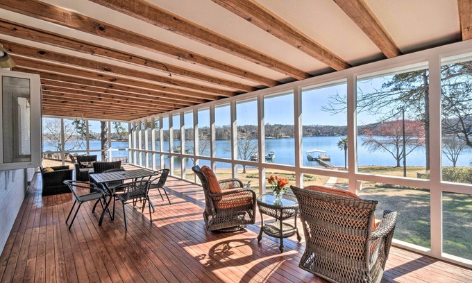Seneca Casa | Stunning Seneca Home w/ Lake Keowee Access!