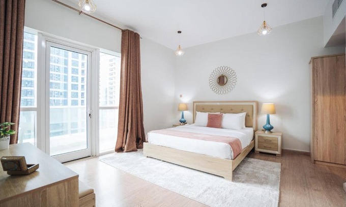 Dubai Apartamento | Stunning Skyline Views On 51st Floor