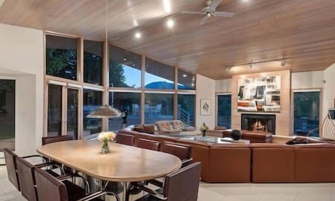 Aspen Casa | Stunning Spacious Modern 4/6 Bedroom Home Aspen!