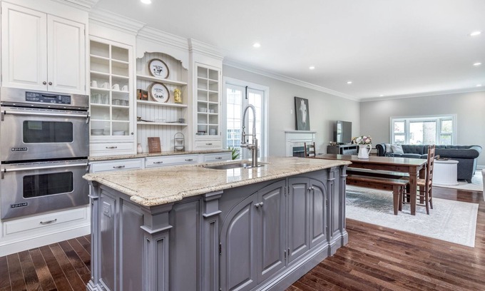 Indianapolis Casa | Stunning, Spacious, Executive home w/5BR, 4.5B, for a luxury experience!!