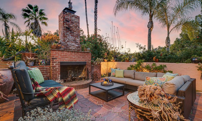 Brockmont Casa | Stunning Spanish Pool Home