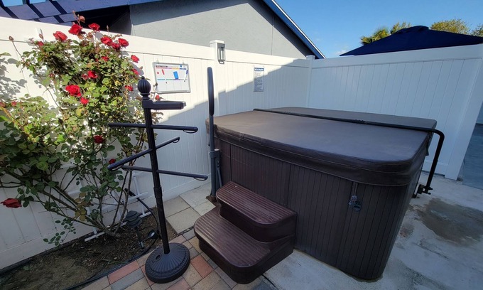 Rancho Bernardo Apartamento | Stunning Studio w/Large Patio & Hot Tub - Suite A