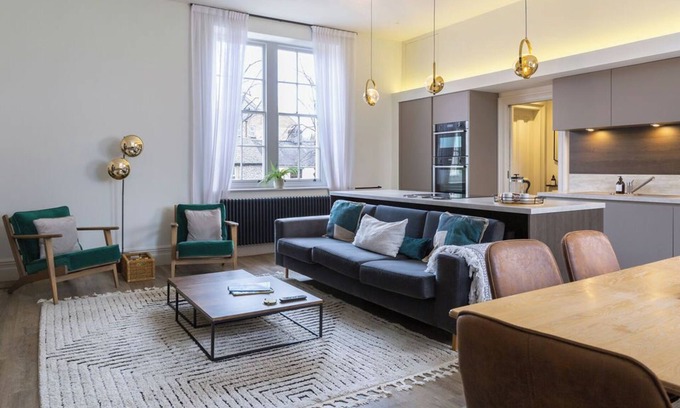 Clitheroe Apartamento | Stunning, stylish, huge 2 floor Georgian apartment