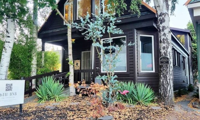 North End Casa | Stunning Victorian | Custom 1912 Home on 6th Ave and unbeatable location