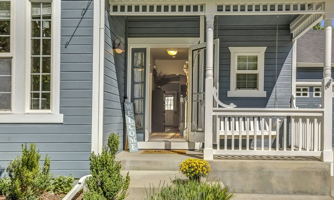 Erie Casa | Stunning Victorian Oasis with Privacy!