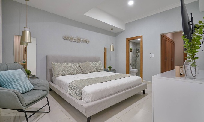 Downtown Santo Domingo Apartamento | Stunning View Downtown 2Bedrom/Pool and Gym