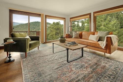 Hangen Ranch And M and B Casa | Stunning View House - 15-min to Town - Evergreen